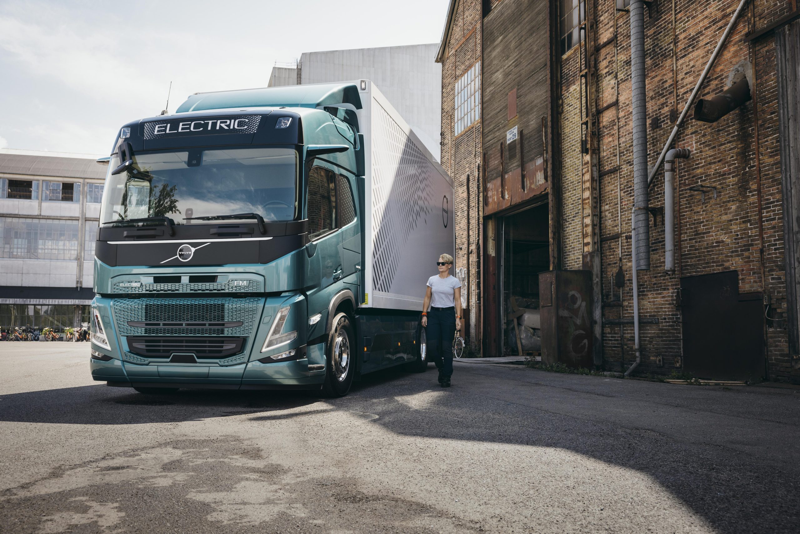 Volvo FM conquista cinco estrelas no Euro NCAP e marca consolida liderança em segurança para caminhões