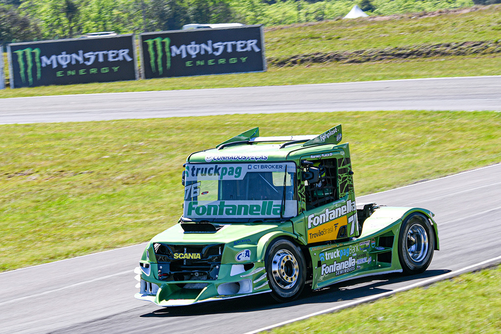 Gaúchos dominam primeiro dia de treinos na Sétima etapa da Fórmula Truck 