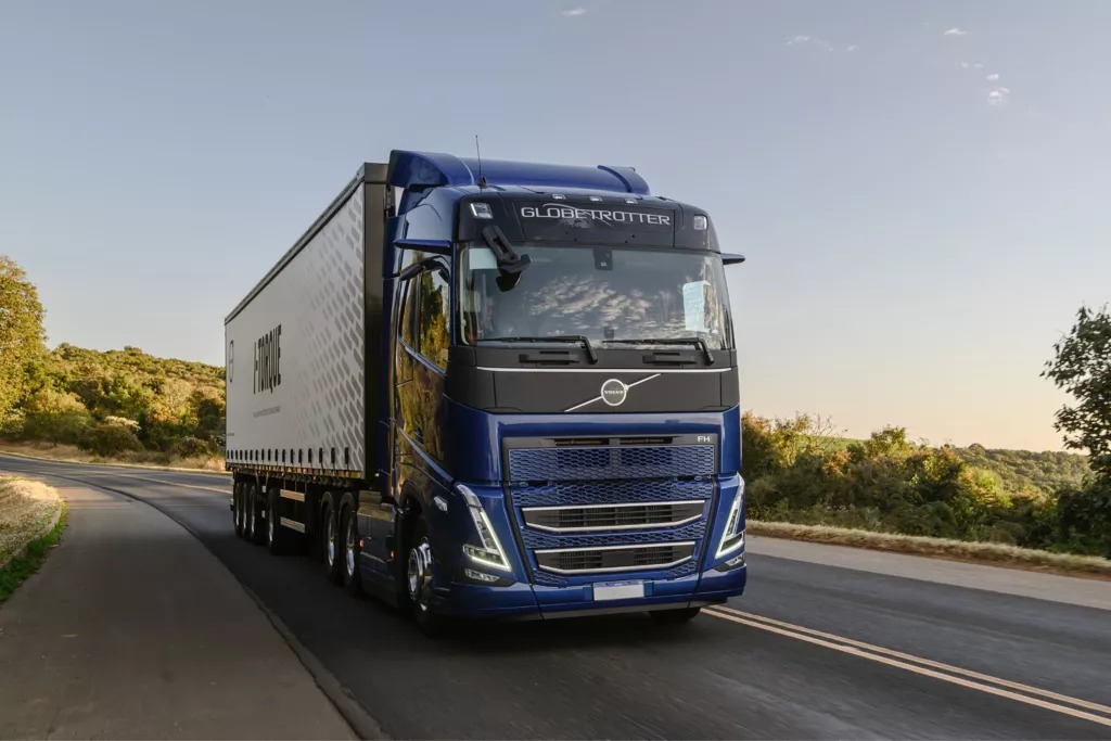 CLUBE FENATRAN VAI SORTEAR 10 CAMINHÕES VOLVO ENTRE PARTICIPANTES