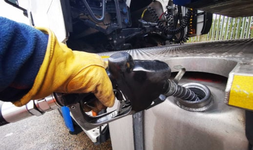 Diesel comum recua 0,64% e tipo S-10 cai 1,43% no acumulado de 2025, aponta IPTL