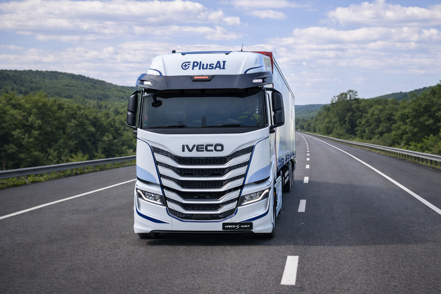 Iveco e PlusAI lançam novo programa de Condução Autônoma de Nível 4 na Espanha