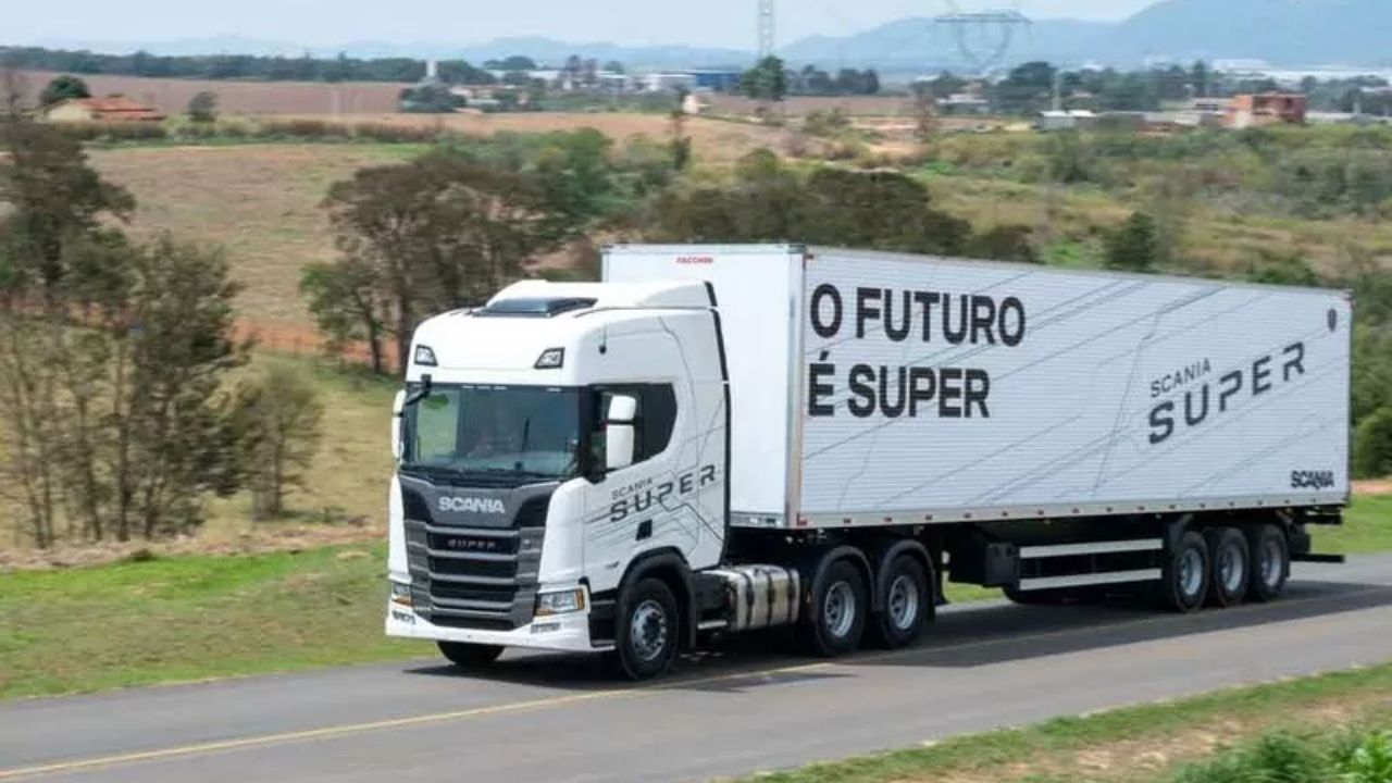 Saiba o que a Scania fez para reduzir os atritos e melhorar a potência da linha Super