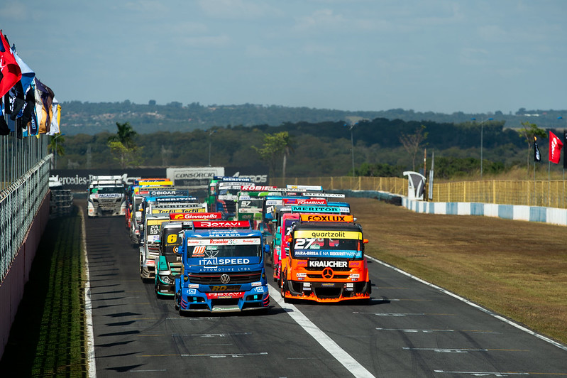 Disputa intensa na Copa Truck: Mercedes, Iveco e Volkswagem dão show