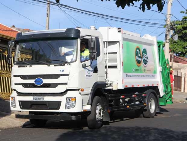 O 1º caminhão de lixo 100% elétrico é brasileiro