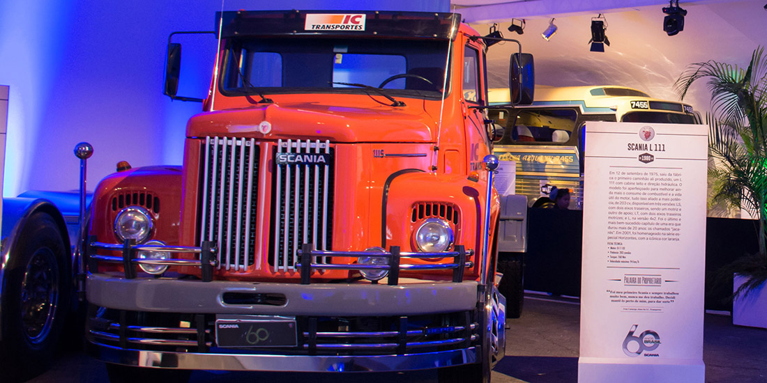 Caminhões históricos marcam os 60 anos da Scania