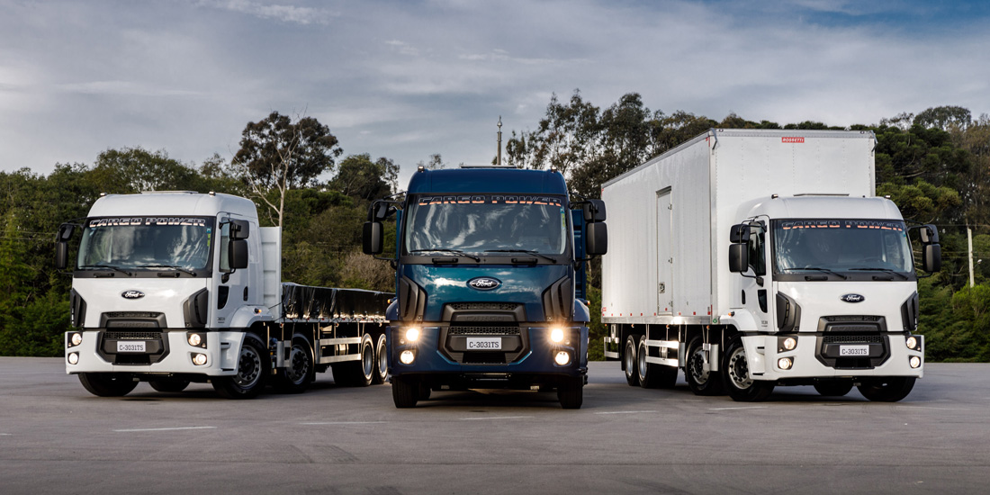 Ford apresenta seu bitruck: Cargo 3031 8x2
