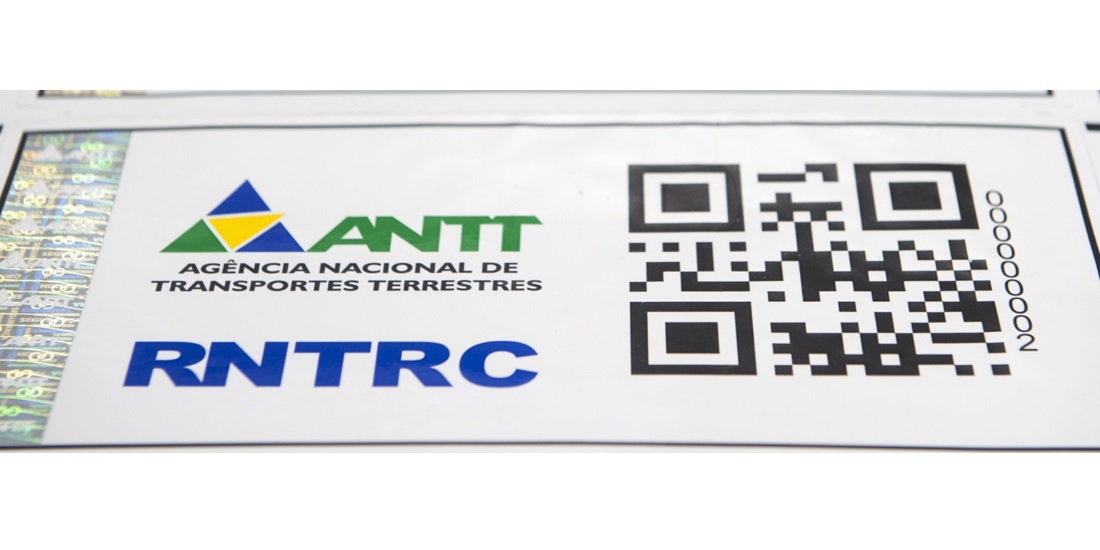ANTT tira dúvidas sobre o fim do adesivo do RNTRC