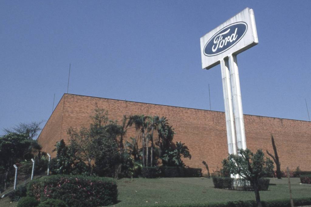  Grupo Caoa anuncia interesse em compra da fábrica da Ford