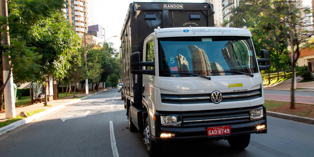 Volkswagen Delivery elétrico ultrapassa 30 mil km de testes na Ambev