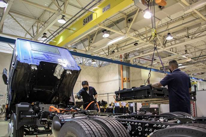 VWCO anuncia instalação da Baterias Moura em sua fábrica para produção do caminhão elétrico e-Delivery
