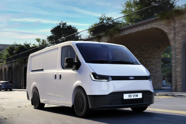 Transit City: Ford anuncia nova van elétrica para operações urbanas no Brasil