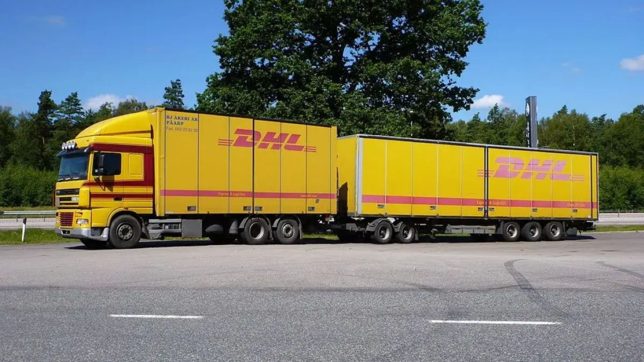 DHL Freight testa tecnologia solar em caminhões a HVO e biogás na Suécia