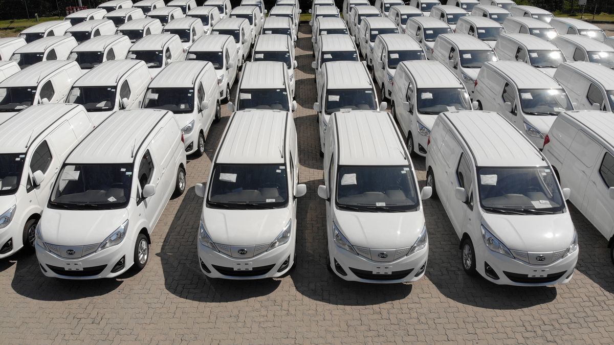 Veículos comerciais leves elétricos crescem 51% em 12 meses no Brasil