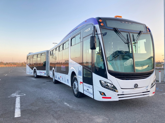 Mercedes-Benz envia 37 ônibus articulados para o México