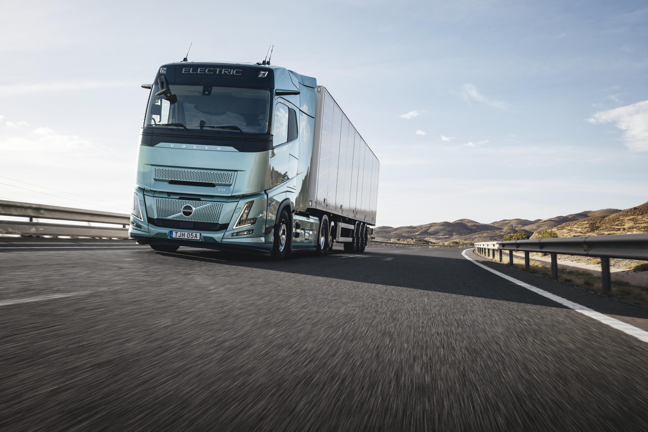 O Volvo elétrico europeu de 700 km de autonomia: FH Aero Electric desafia os caminhões a diesel
