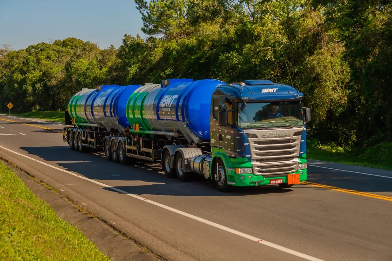 Esplanada dos Ministérios receberá frota de caminhões movidos 100% a biodiesel