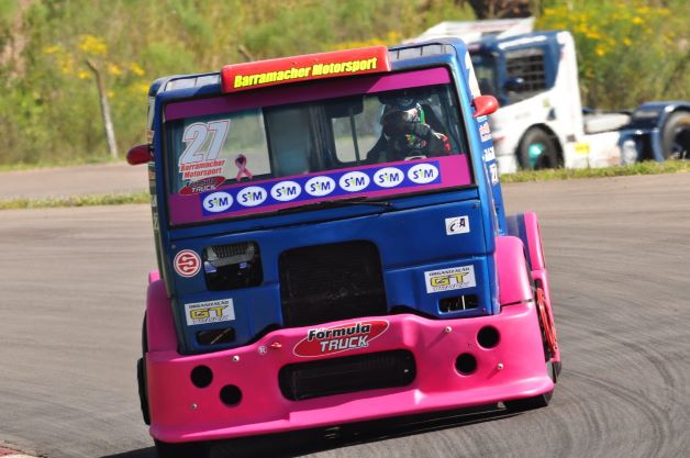 Cristina Rosito volta a correr a Fórmula Truck e se torna a única piloto mulher na competição