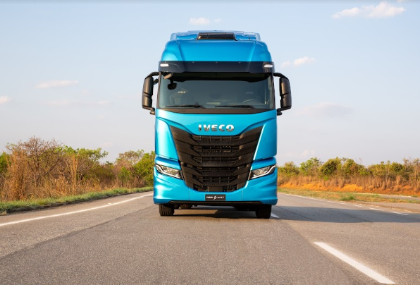IVECO e PETRONAS renovam parceria global para desenvolvimento de lubrificantes até 2032