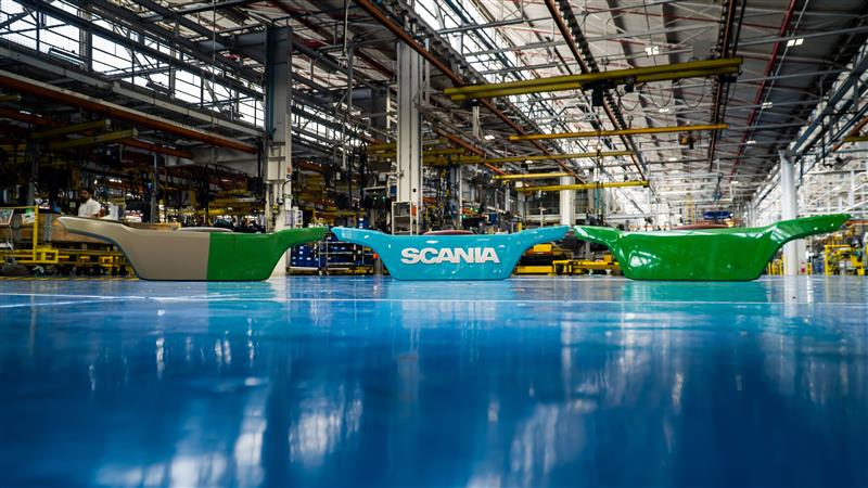 Scania vai utilizar plástico reciclado na produção das grades frontais dos caminhões