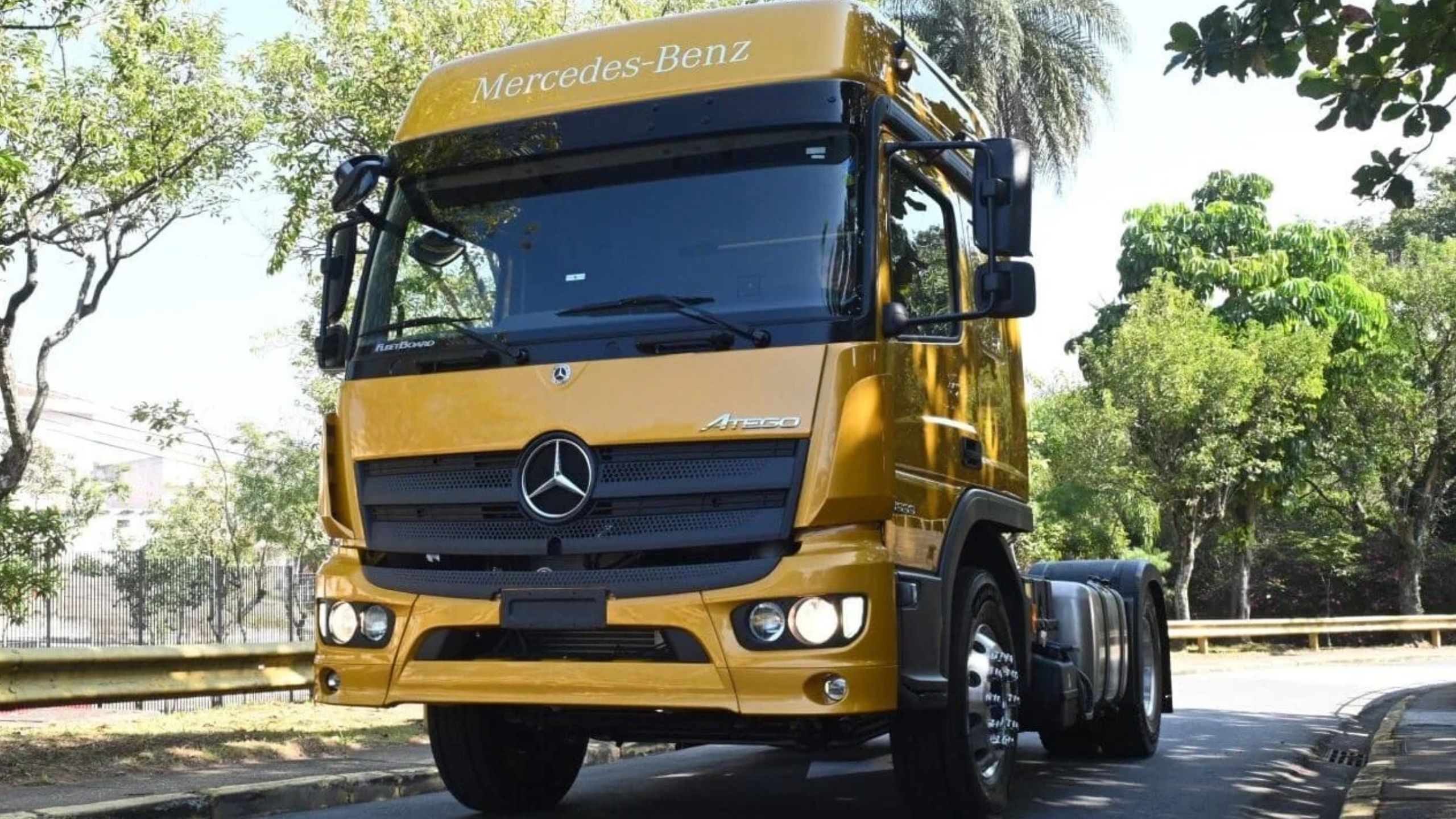 Mais de 600 caminhões MB Atego 1933 LS deverão passar em recall por problemas na caixa de direção