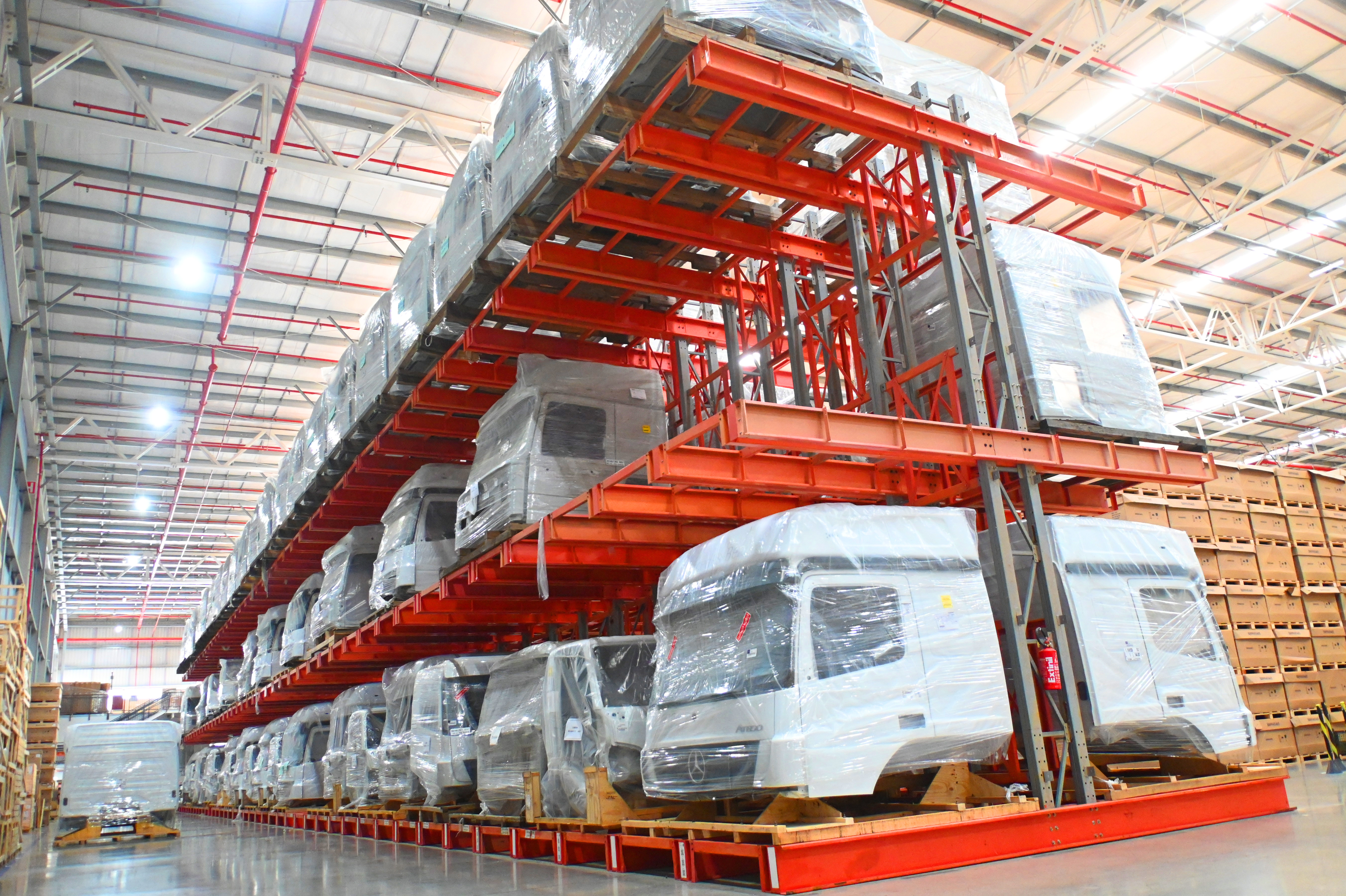 Mercedes-Benz inaugura nova Central de Distribuição de Peças com foco em agilidade e eficiência