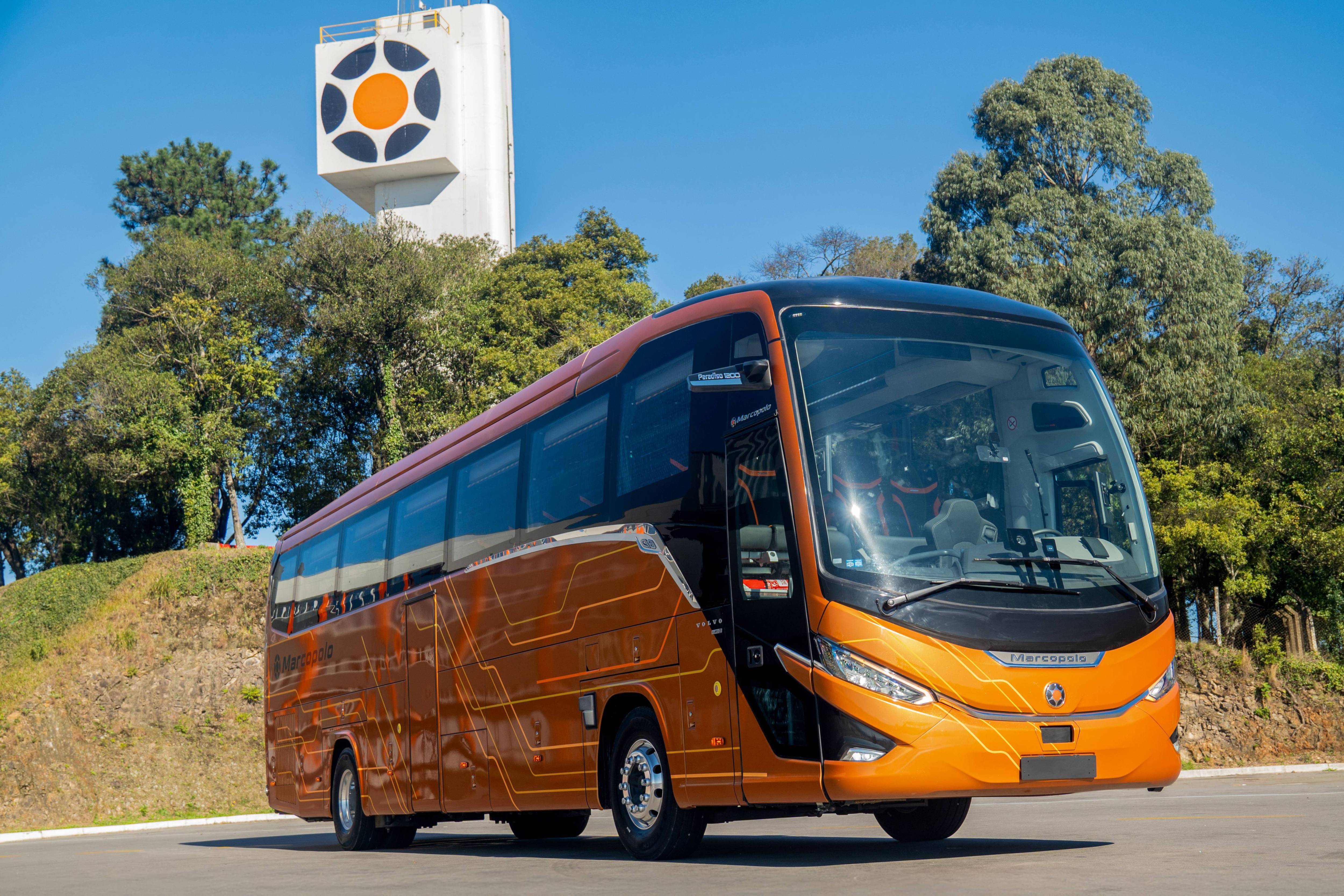 Marcopolo apresenta Paradiso G8 para o mercado europeu na FIAA 2026