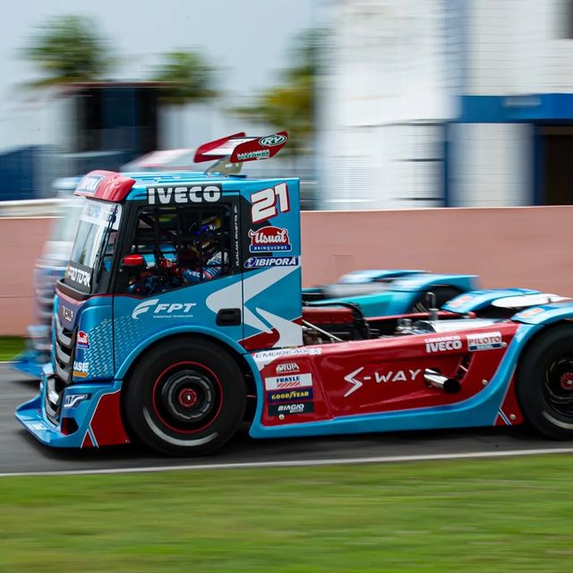 Iveco apresenta S-Way e novos pilotos para temporada 2023 da Copa Truck