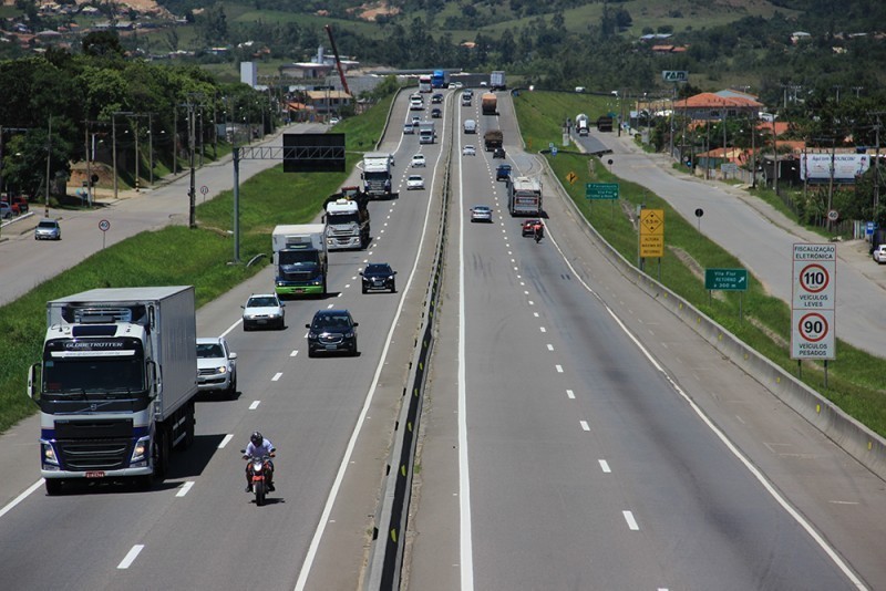 BR-101 é a rodovia mais cara para abastecer a diesel mesmo com queda no preço do combustível, aponta IPTL