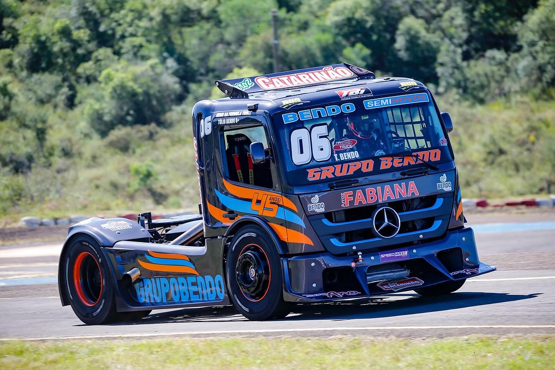 Túlio Bendo e Márcio Rampon fazem melhores tempos no primeiro dia de Fórmula Truck em Rivera