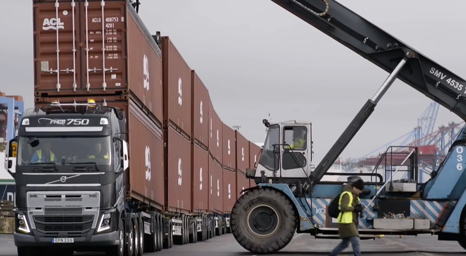 Volvo FH16 rebocou 750 toneladas em um único comboio para teste impressionante