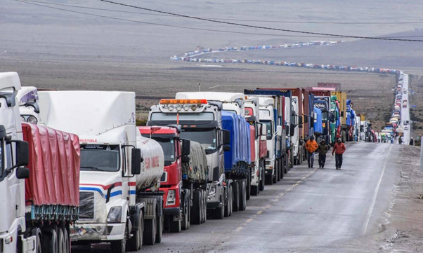 Chile libera tráfego de 2 mil caminhões brasileiros barrados na fronteira com a Argentina