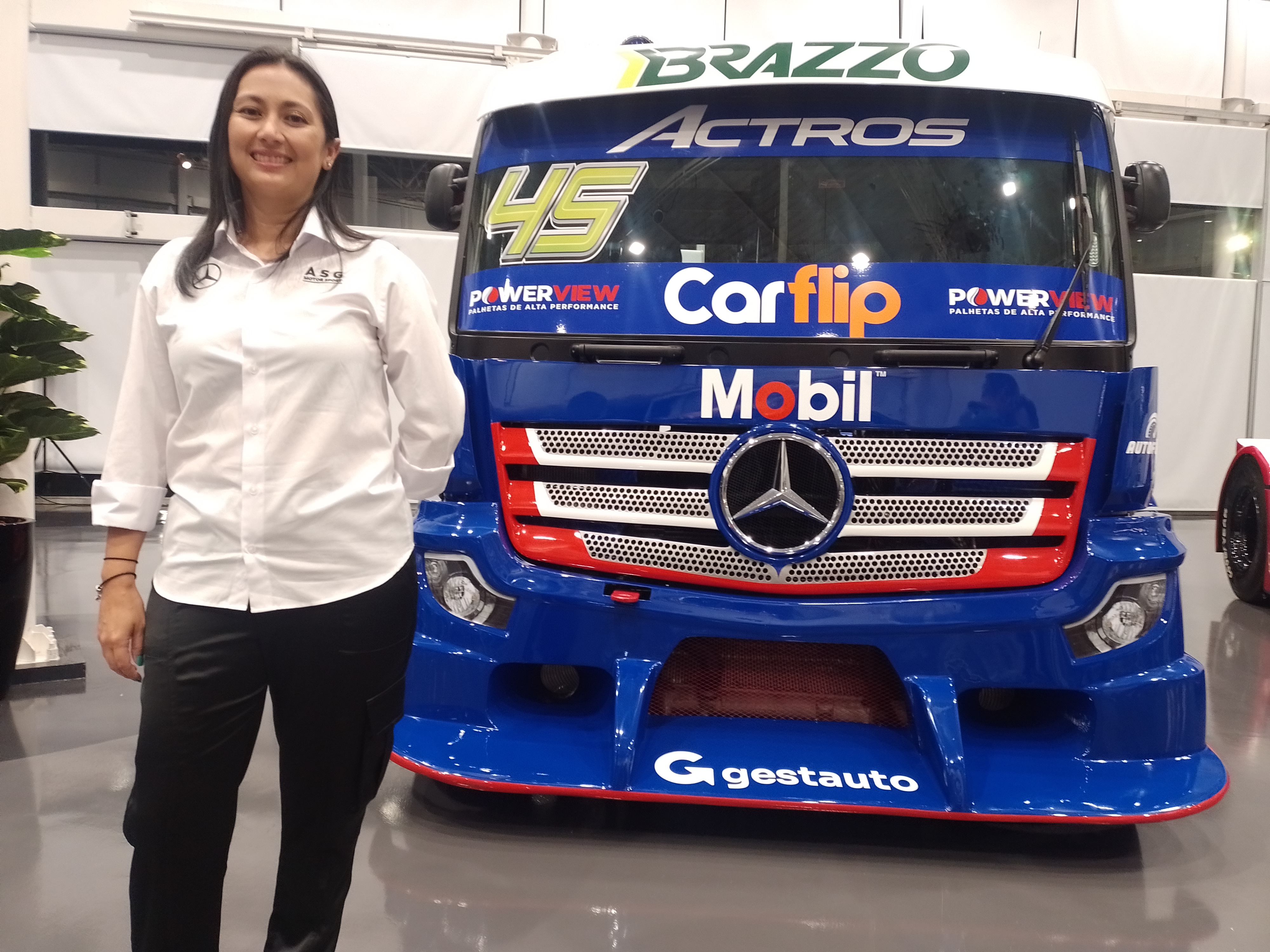 Primeira mulher chefe de equipe da Copa Truck trabalhou na Fórmula 1