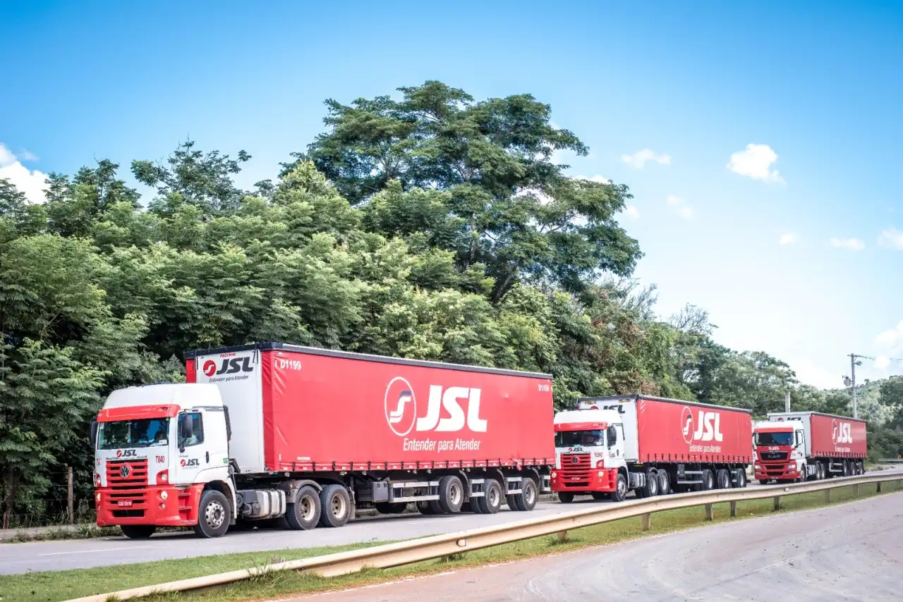 Tecnologia e monitoramento 24h ajudam JSL a reduzir acidentes em 20% nas operações logísticas