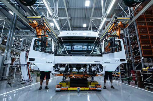 Produção de caminhões sobe 46,5% em setembro, segundo Anfavea