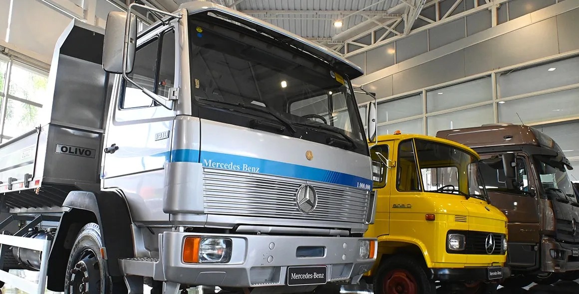 MERCEDES-BENZ 1418 QUE MARCOU PRODUÇÃO DE 1 MILHÃO DE VEÍCULOS SEGUE EM ATIVIDADE