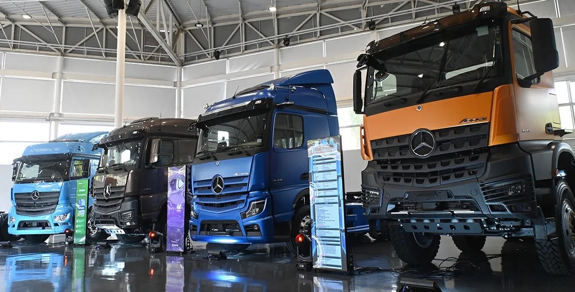 MERCEDES-BENZ PREPARA LANÇAMENTOS E NOVIDADES PARA A FENATRAN 2026