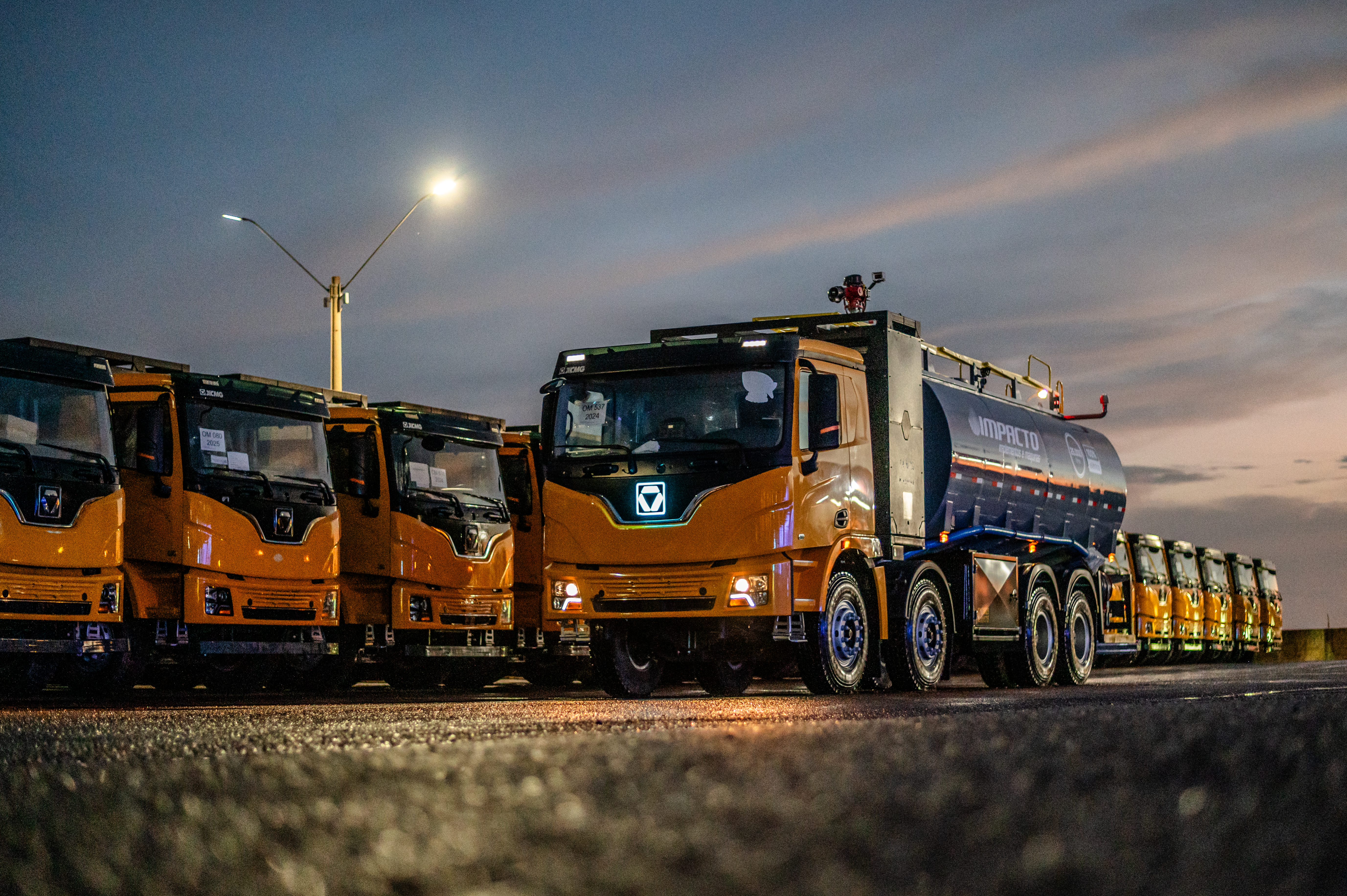 XCMG traz para o Brasil o primeiro caminhão pipa 100% elétrico