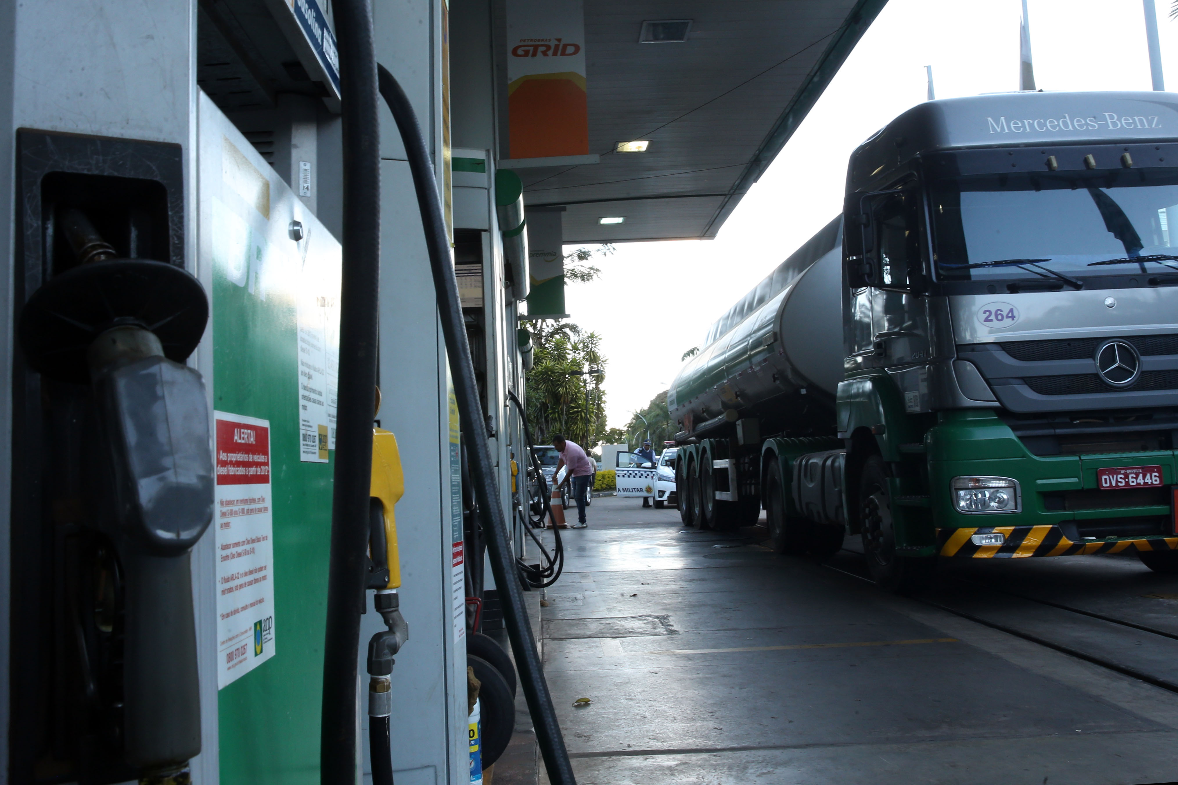Em agosto, diesel dispara 10%, gasolina sobe 1,76% e etanol cai 3,69%, aponta pesquisa