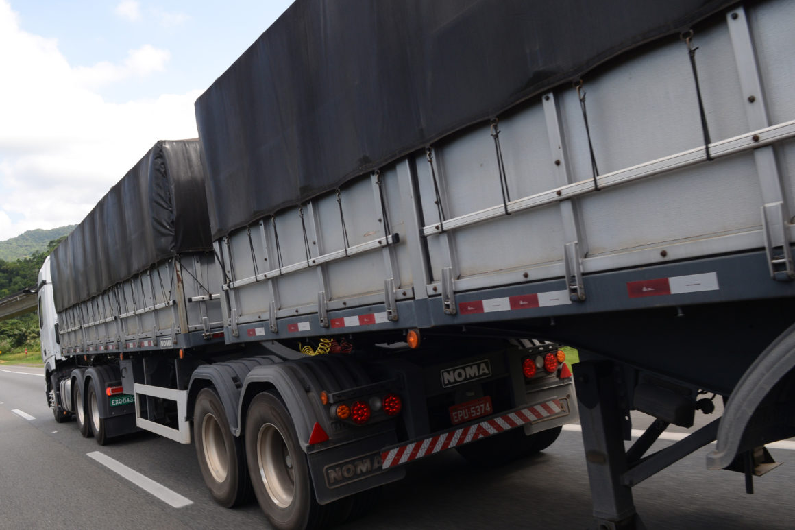 Preço médio do frete por km rodado aumenta e fecha dezembro a R$ 7,44, aponta IPTL