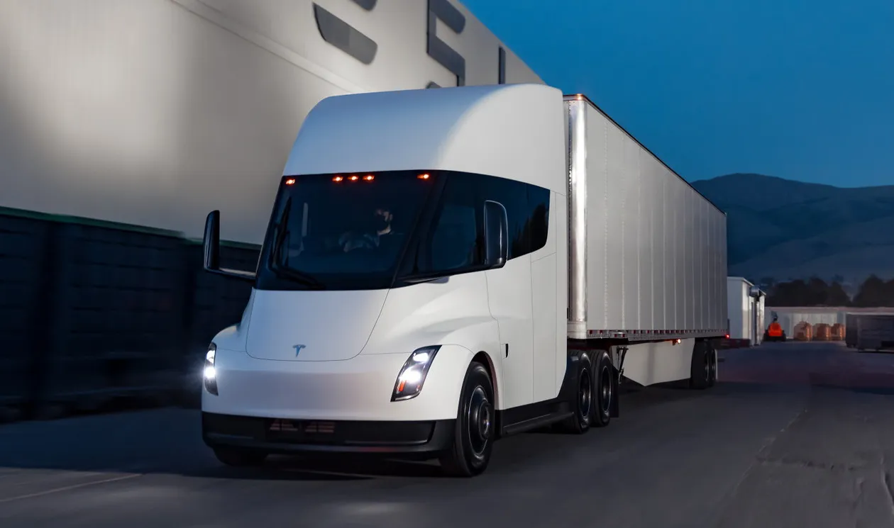 Tesla abriu as reservas para o seu caminhão Semi