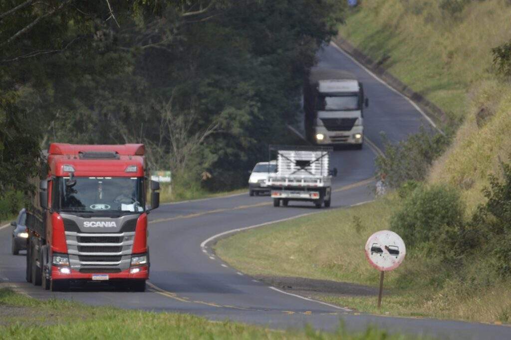 70% das vagas para motoristas de caminhão em São Paulo foram preenchidas por terceiros