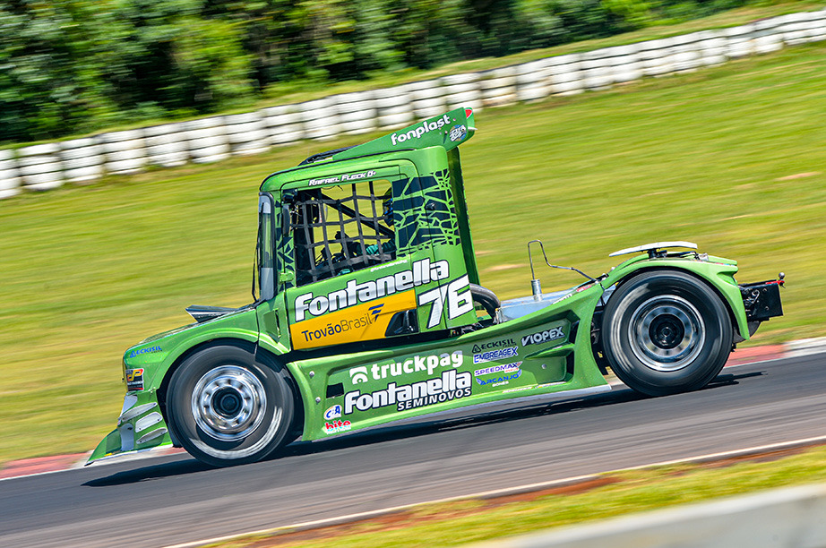 Fleck faz a pole da GT Truck e avança um passo na disputa pelo BI da Fórmula Truck